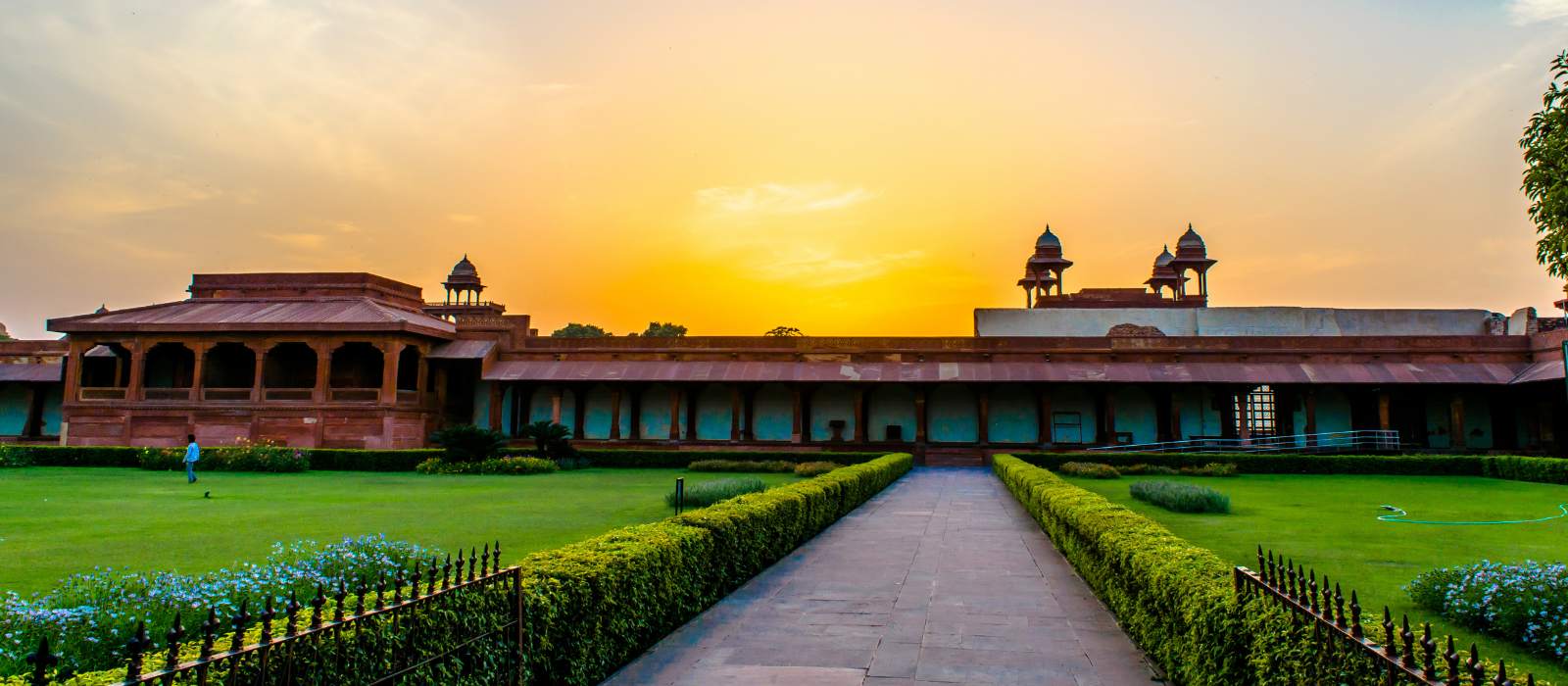 Agra Overnight Tour from Delhi by Car